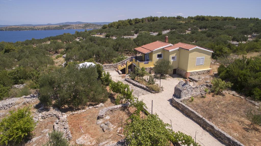 Holiday House Rusticana Sali, Dugi Otok Near Np Kornati Oda fotoğraf