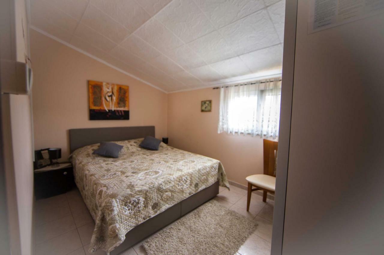 Holiday House Rusticana Sali, Dugi Otok Near Np Kornati Dış mekan fotoğraf